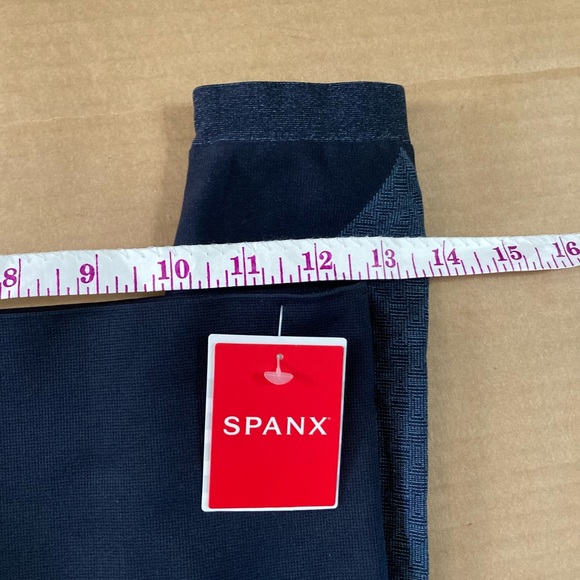 Spanx Look At Me Now Moto Leggings size S - Picture 8 of 15